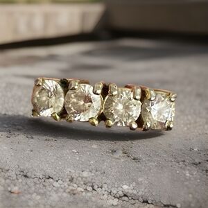 Yellow Gold Band Ring Five Round White Stones Prong Setting Size 7